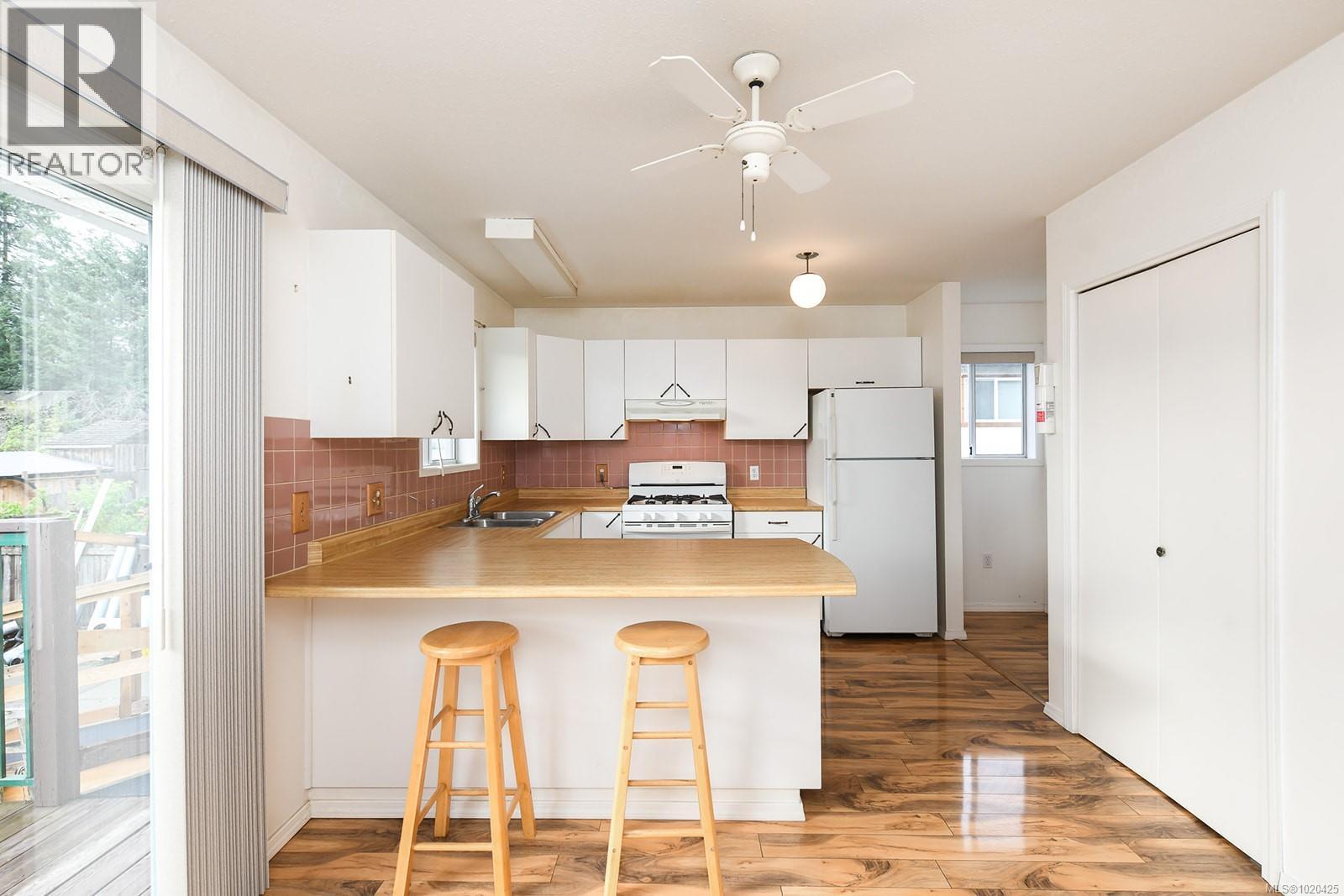 2771 Windermere Ave, Cumberland, British Columbia  V0R 1S0 - Photo 9 - 1020425