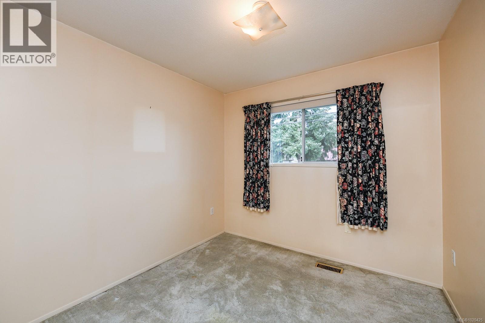 2771 Windermere Ave, Cumberland, British Columbia  V0R 1S0 - Photo 15 - 1020425