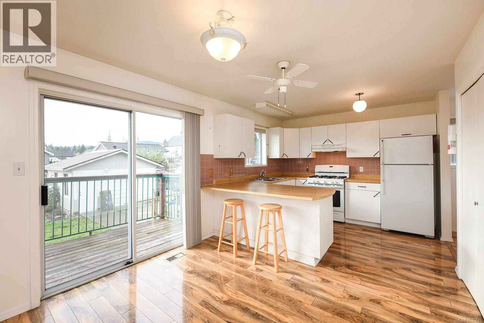 2771 Windermere Ave, Cumberland, British Columbia  V0R 1S0 - Photo 10 - 1020425