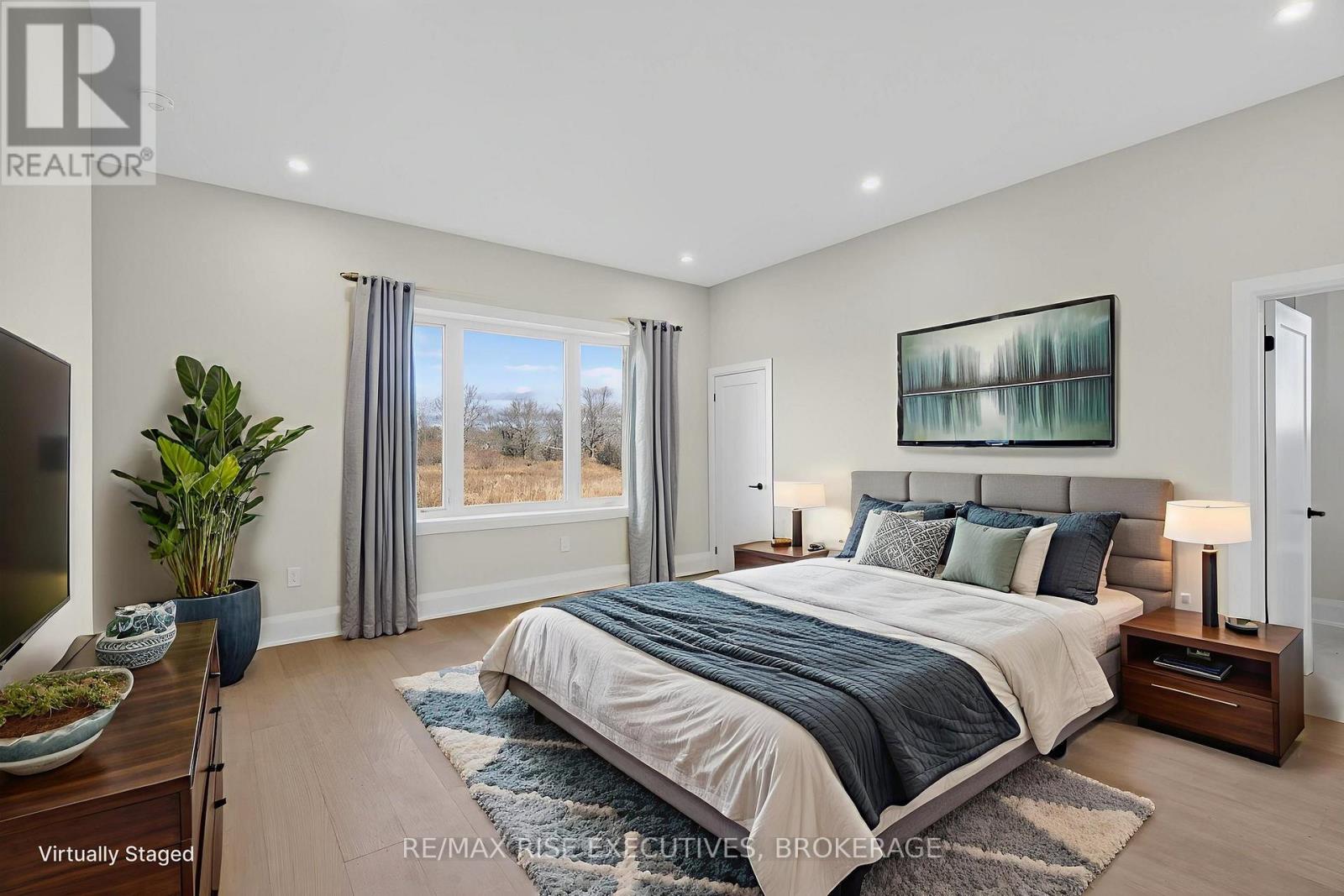 138 Hineman Street, Kingston, Ontario K7L 0G2 - Photo 17 - X12542176