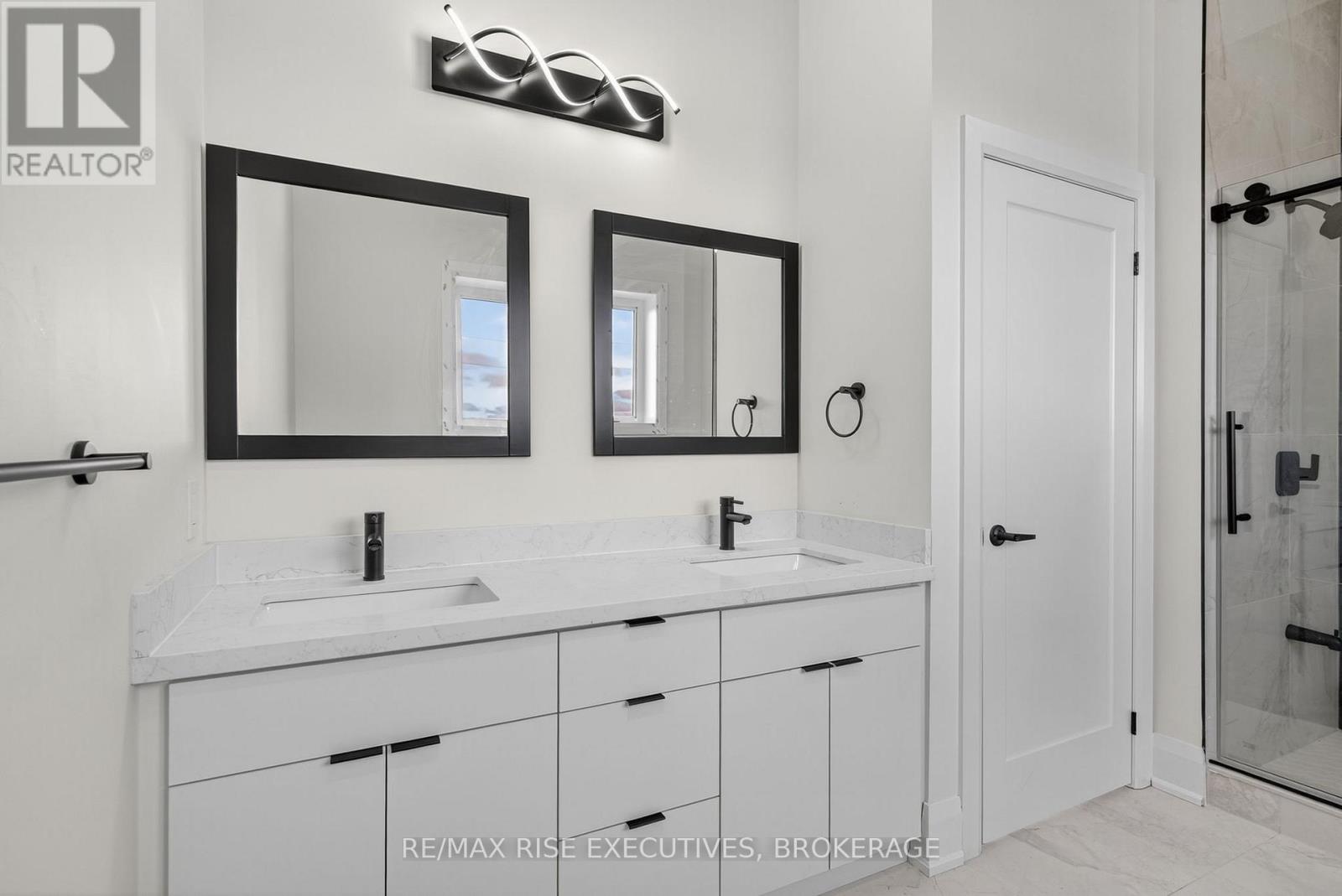 138 Hineman Street, Kingston, Ontario K7L 0G2 - Photo 21 - X12542176