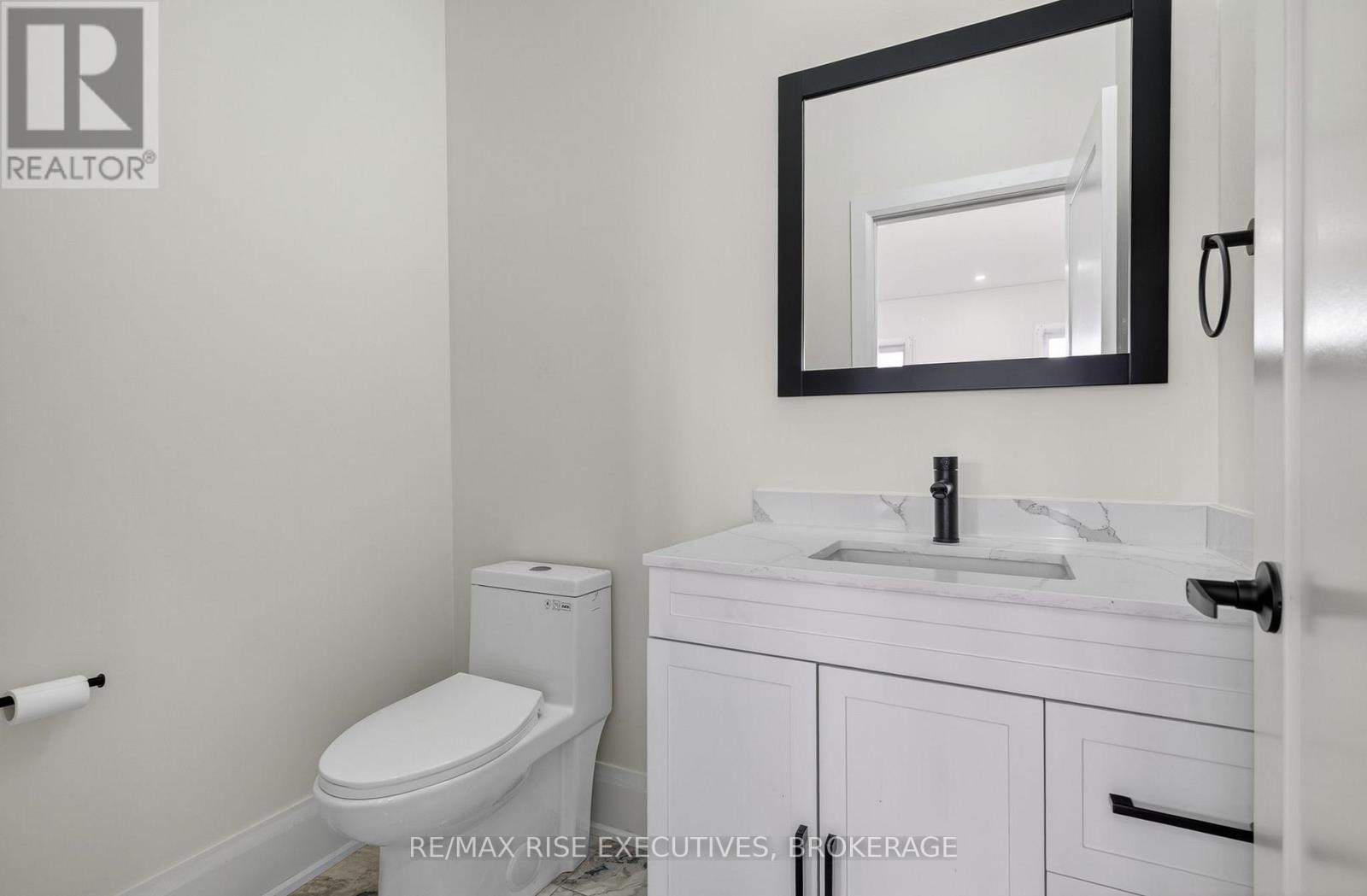 138 Hineman Street, Kingston, Ontario K7L 0G2 - Photo 23 - X12542176