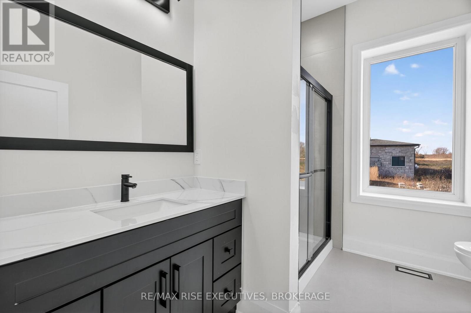 138 Hineman Street, Kingston, Ontario K7L 0G2 - Photo 26 - X12542176