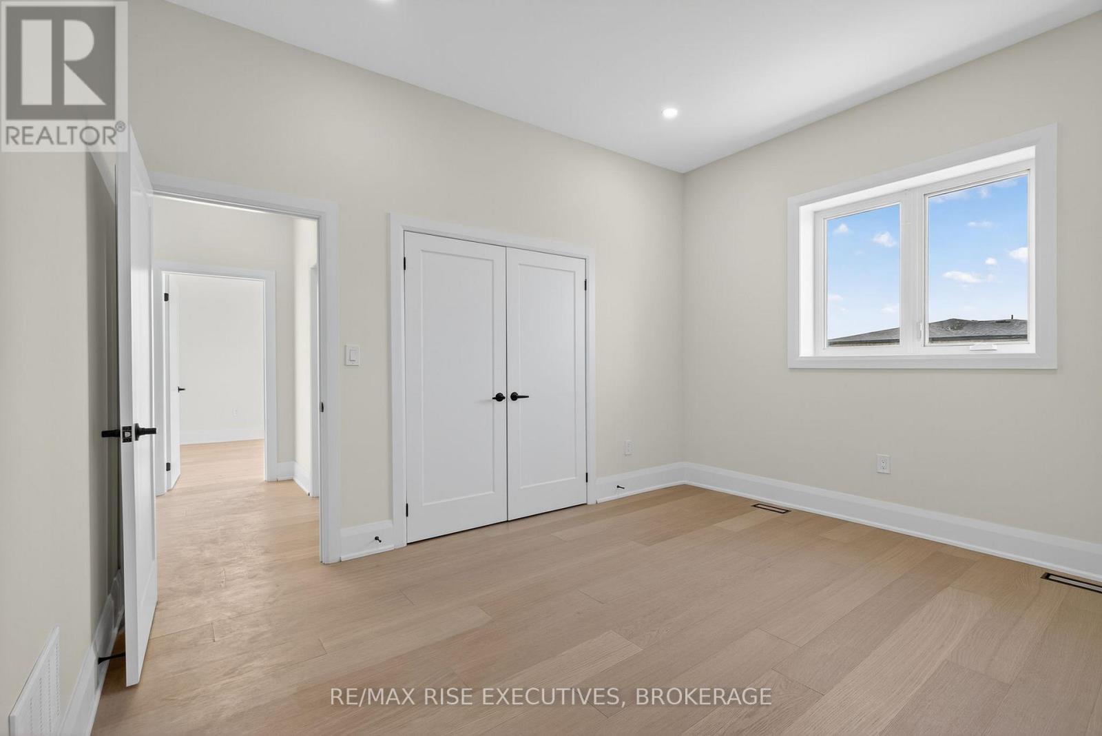 138 Hineman Street, Kingston, Ontario K7L 0G2 - Photo 31 - X12542176