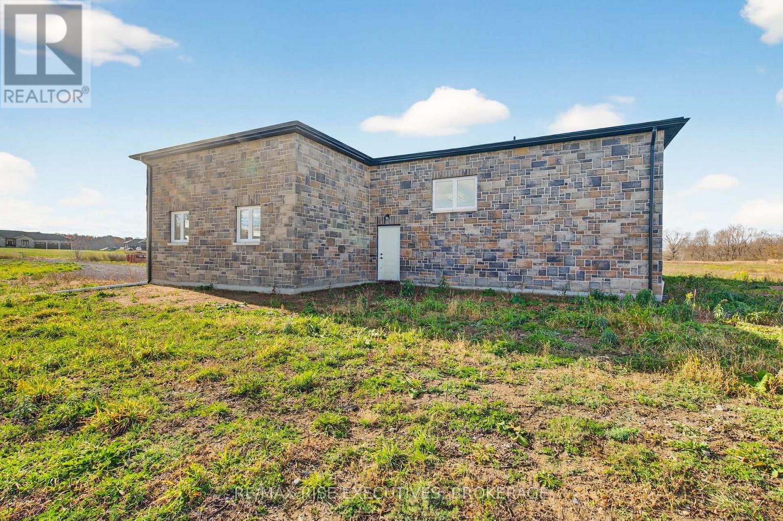 138 Hineman Street, Kingston, Ontario K7L 0G2 - Photo 39 - X12542176