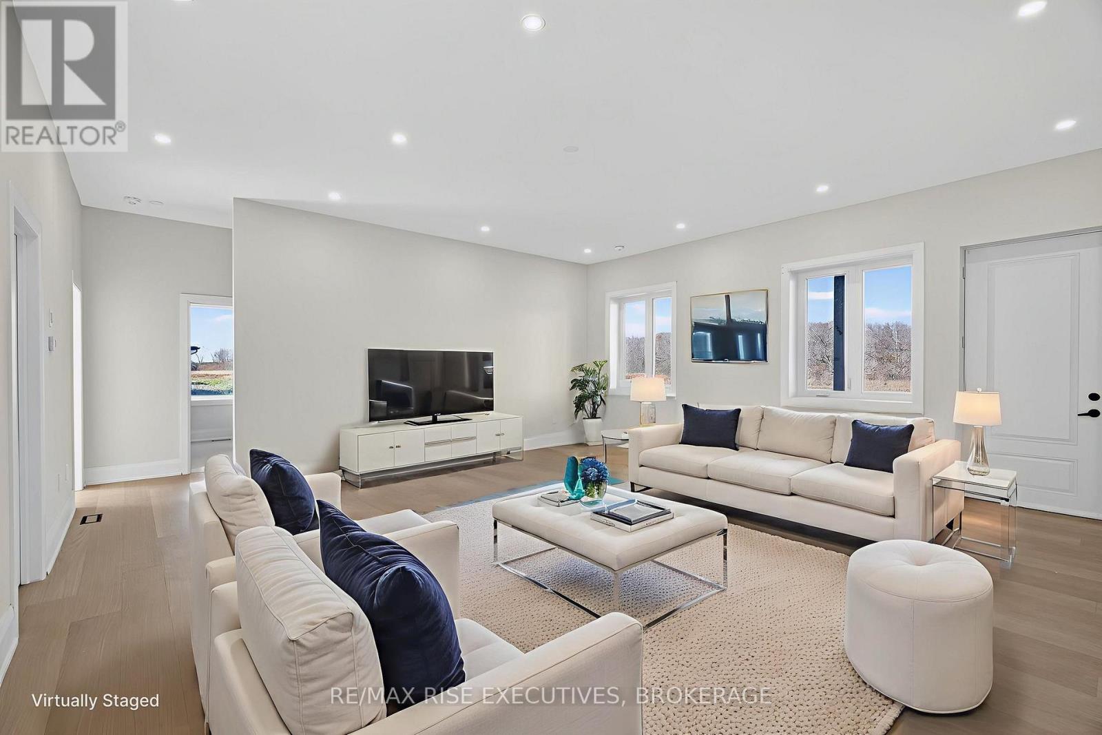 138 Hineman Street, Kingston, Ontario K7L 0G2 - Photo 7 - X12542176