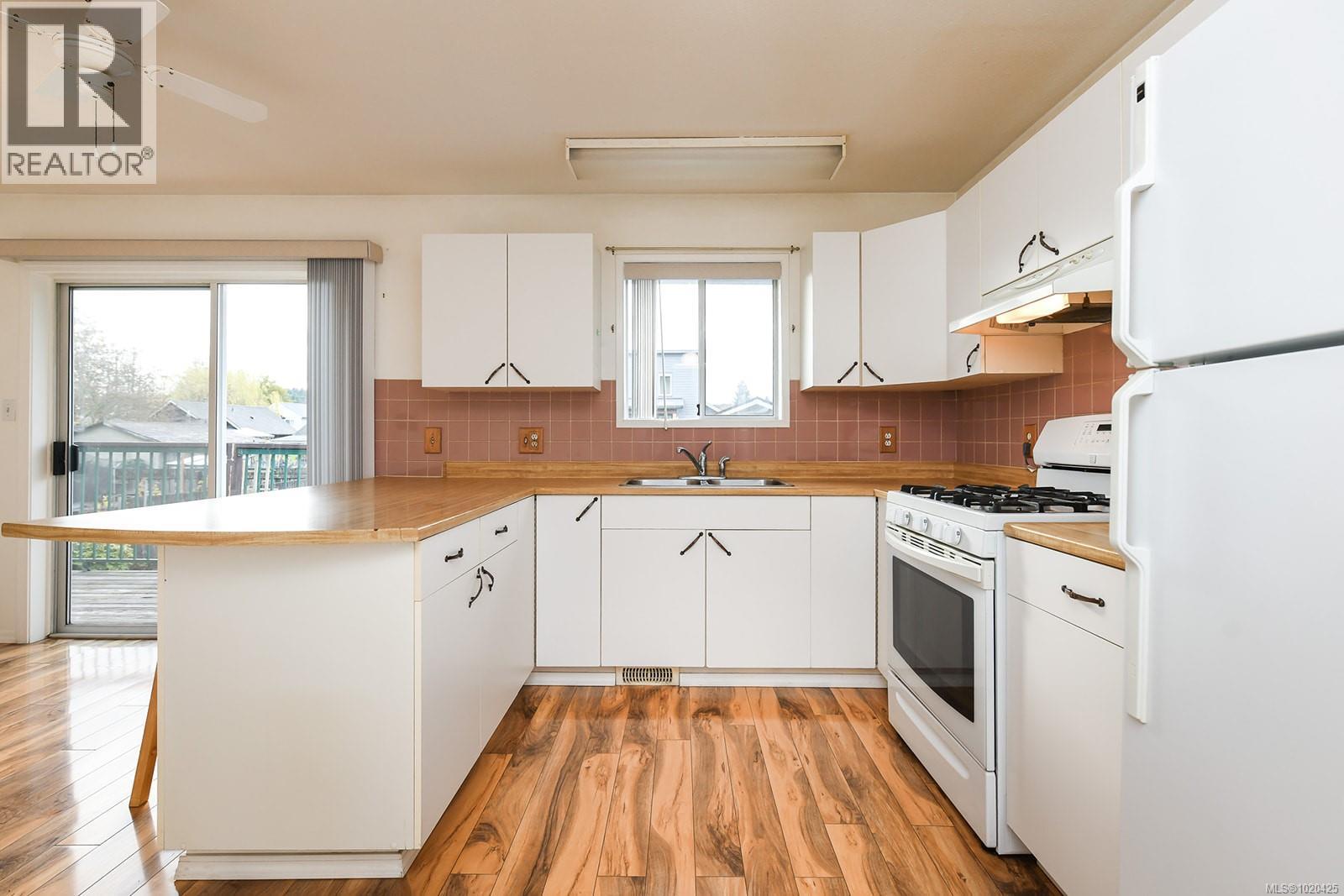 2771 Windermere Ave, Cumberland, British Columbia  V0R 1S0 - Photo 7 - 1020425