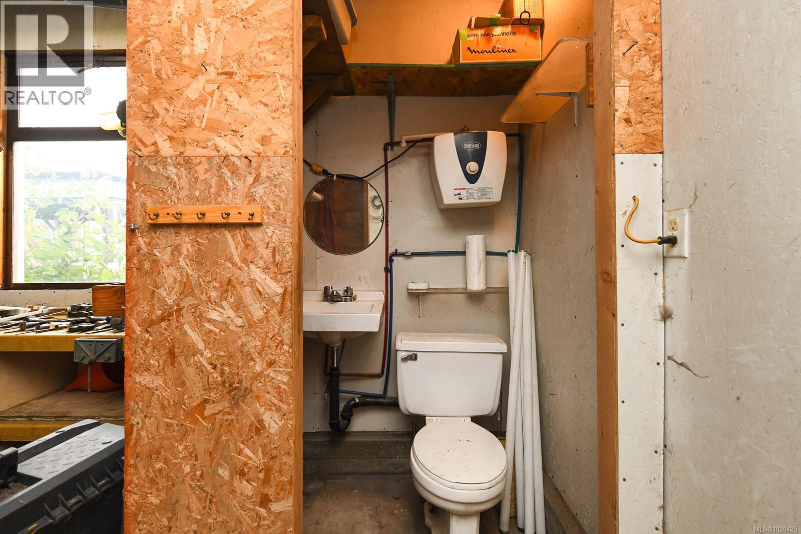 2771 Windermere Ave, Cumberland, British Columbia  V0R 1S0 - Photo 32 - 1020425