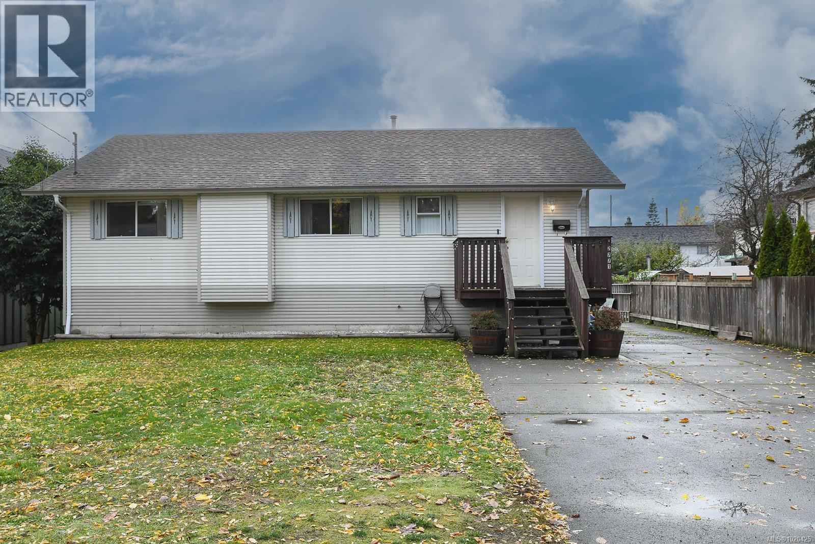 2771 Windermere Ave, Cumberland, British Columbia  V0R 1S0 - Photo 2 - 1020425