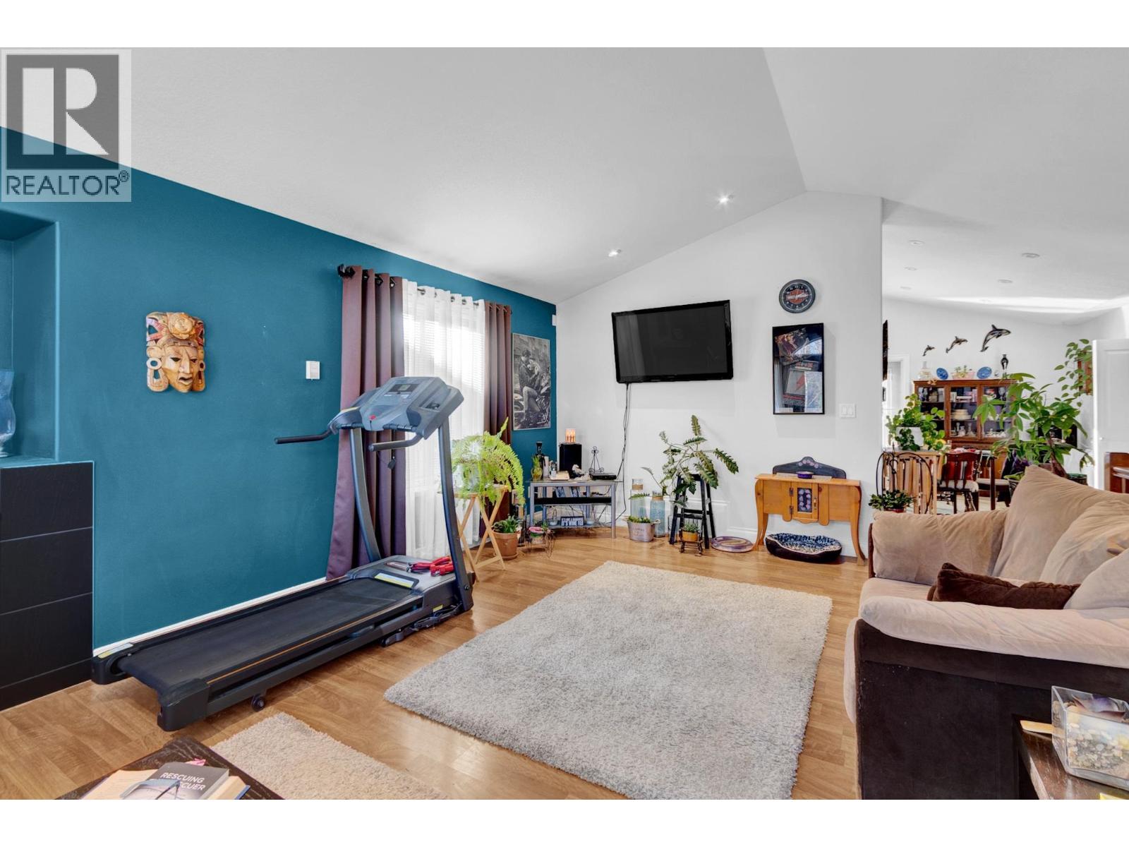 6475 Boschman Place, Prince George, British Columbia  V2K 5A5 - Photo 9 - R3067193