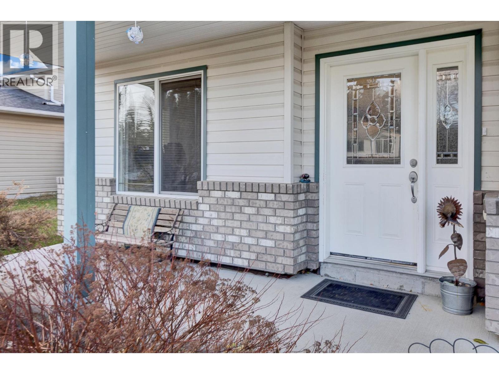 6475 Boschman Place, Prince George, British Columbia  V2K 5A5 - Photo 3 - R3067193