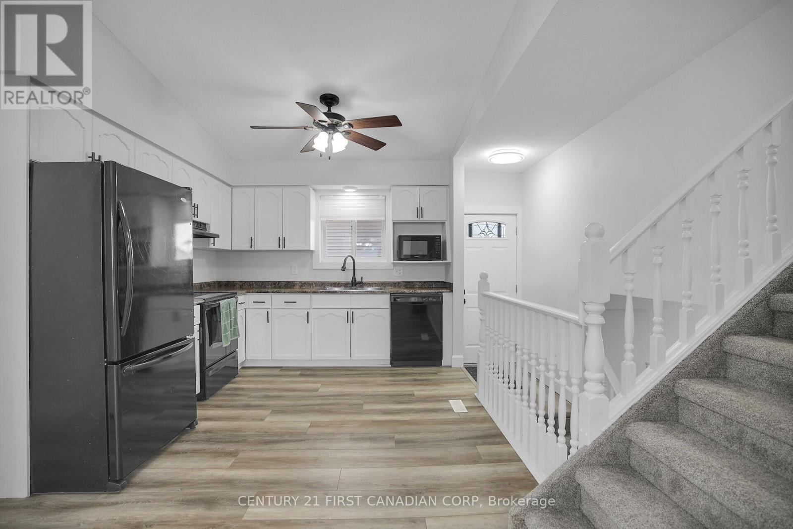 214 Portsmouth Crescent E, London East, Ontario  N5V 4C9 - Photo 13 - X12542294