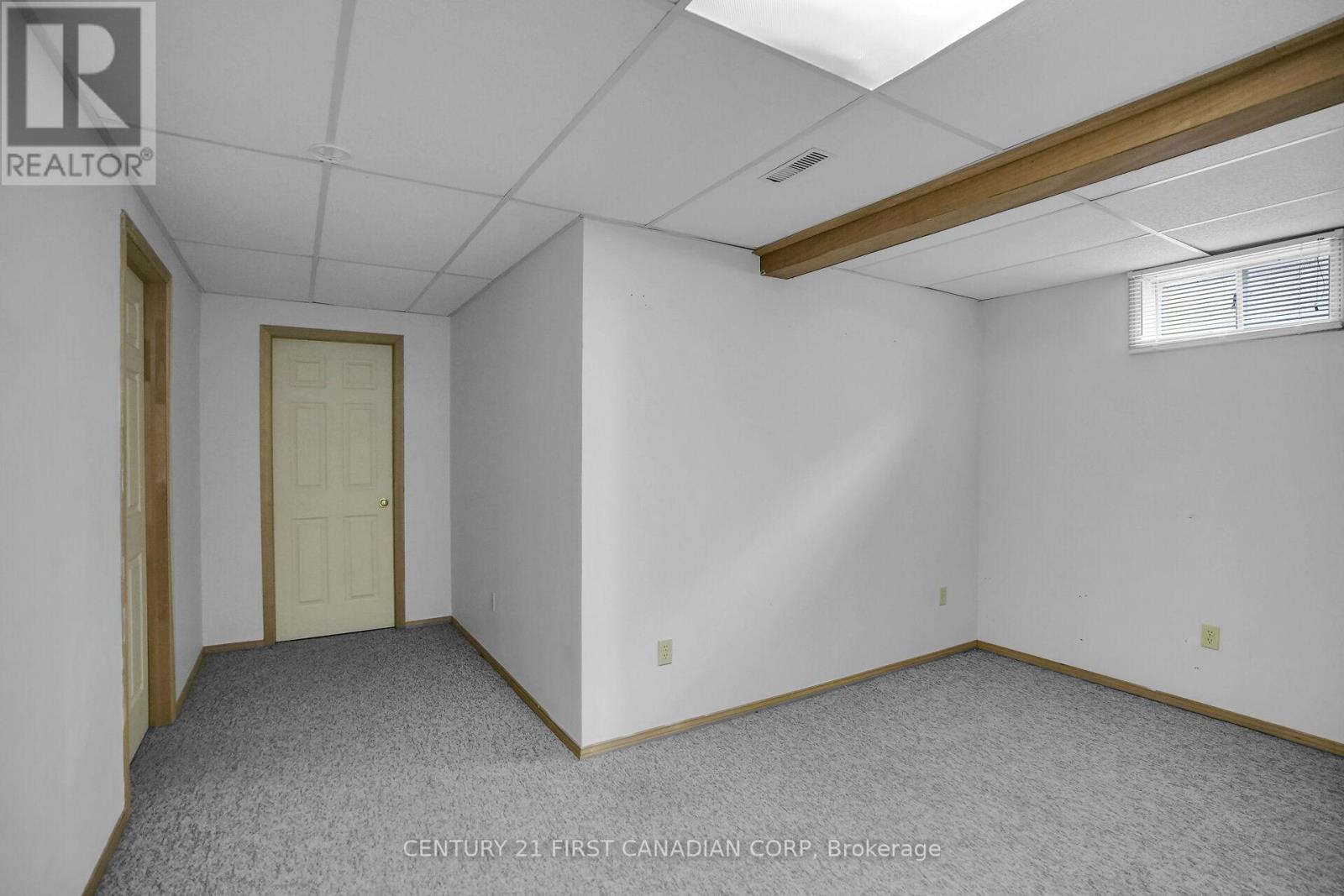 214 Portsmouth Crescent E, London East, Ontario  N5V 4C9 - Photo 23 - X12542294