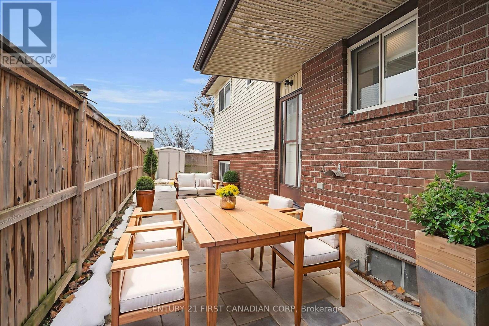 214 Portsmouth Crescent E, London East, Ontario  N5V 4C9 - Photo 35 - X12542294