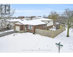 214 Portsmouth Crescent E, London East (East I), Ca