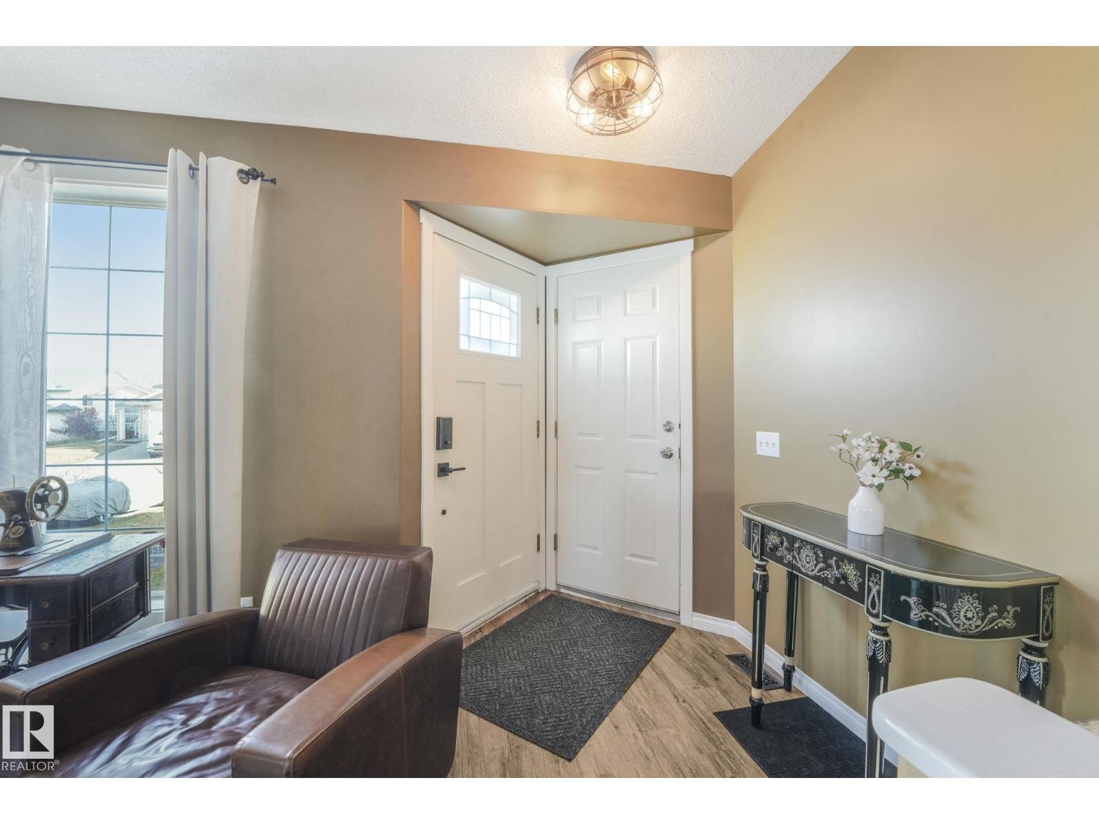 5606 55 St, Beaumont, Alberta  T4X 1L7 - Photo 5 - E4465618