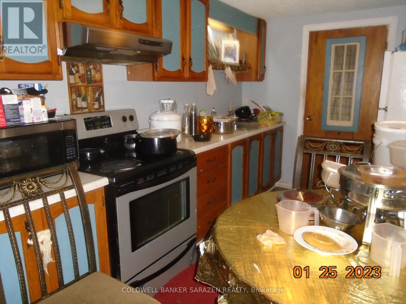 6321 Renaud Road E, Ottawa, Ontario K1W 0J4 - Photo 2 - X12542178