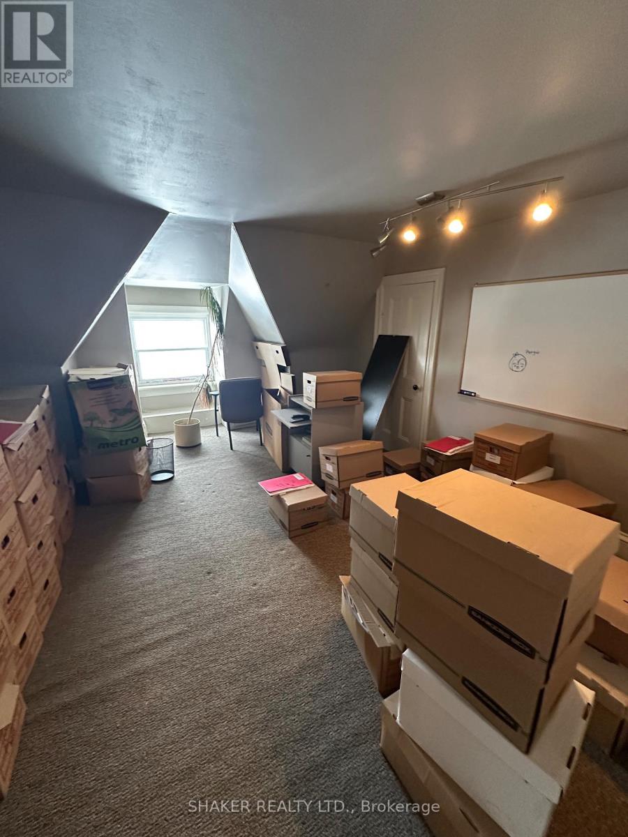 136 Lewis Street, Ottawa, Ontario K2P 0S7 - Photo 7 - X12542210