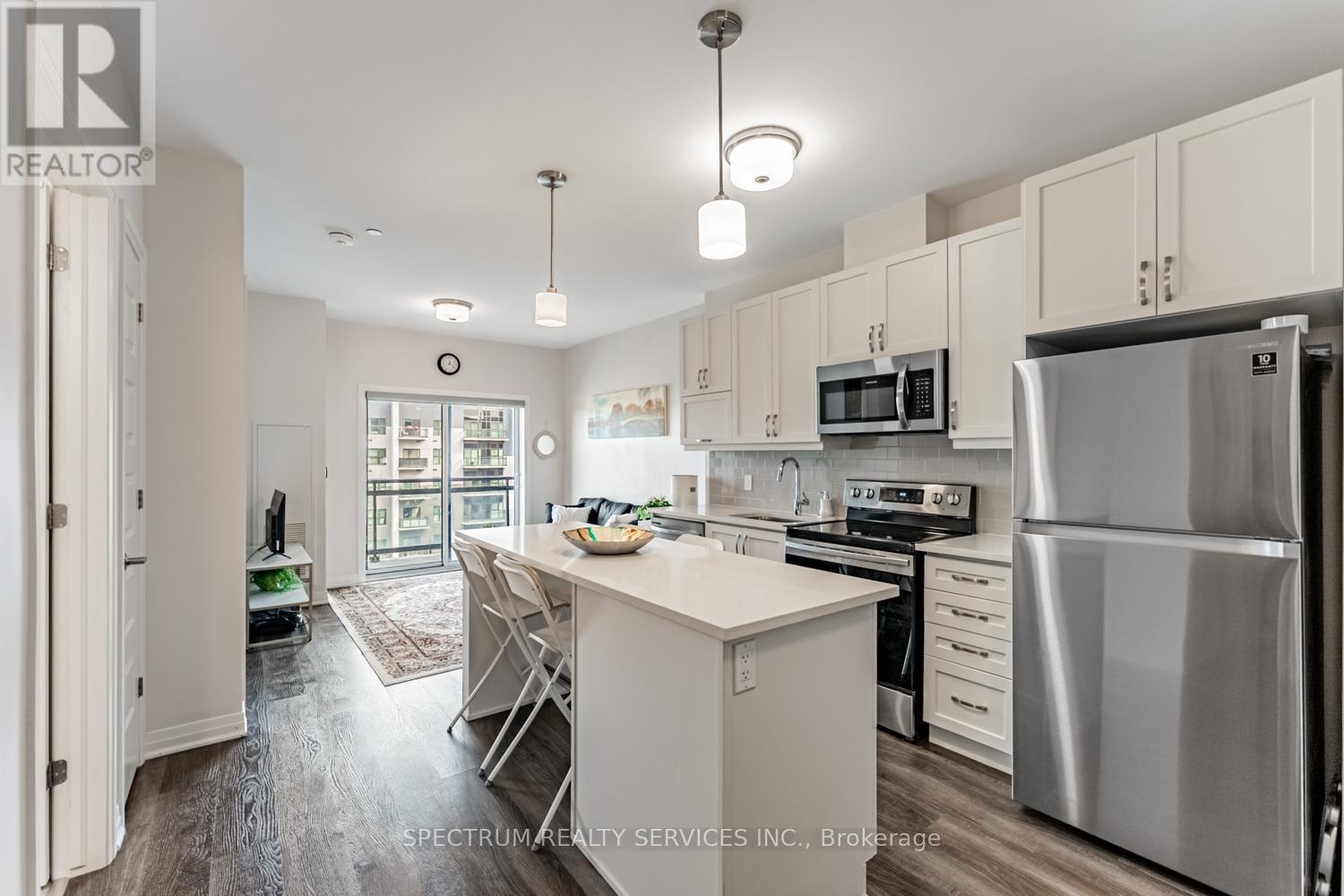 531 - 102 Grovewood Common, Oakville, Ontario  L6H 0X2 - Photo 5 - W12541976