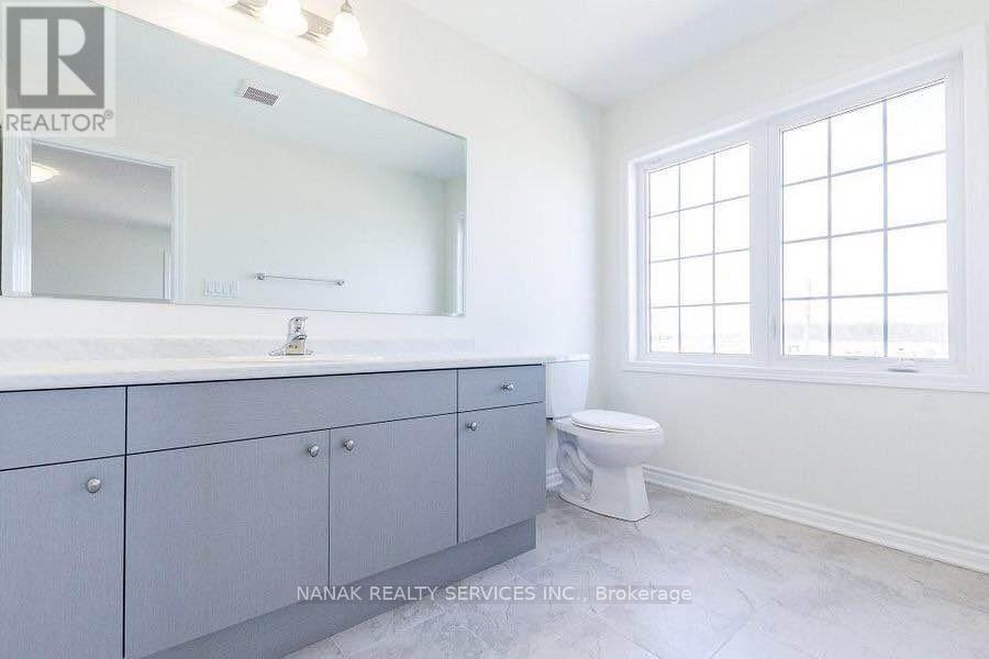 583 Queen Mary Drive, Brampton, Ontario L7A 5H3 - Photo 10 - W12542030