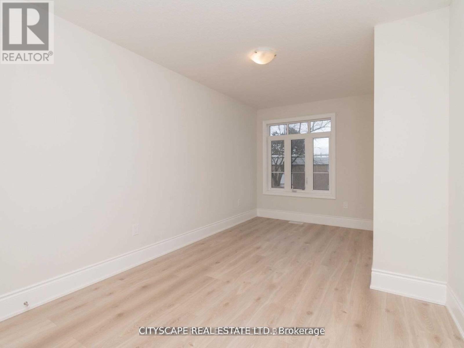 579 Wedgewood Drive, Burlington, Ontario  L7L 0J9 - Photo 23 - W12542044