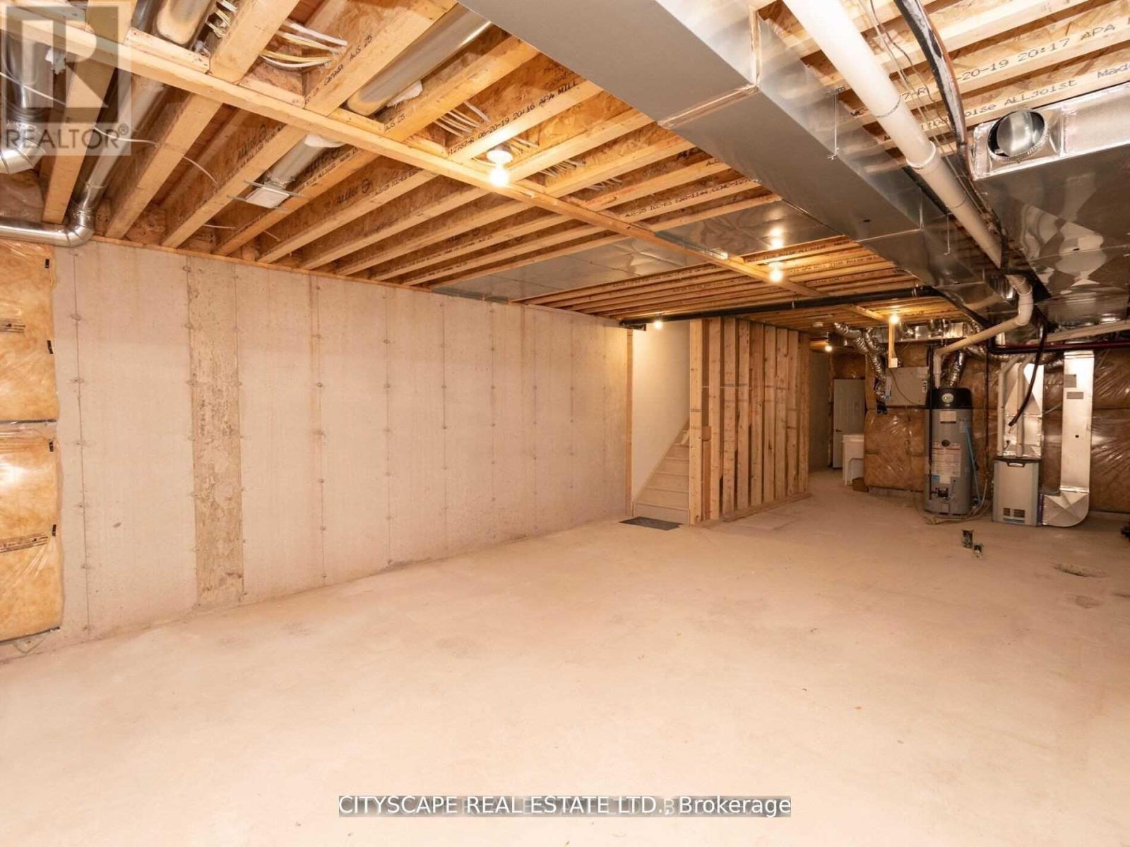 579 Wedgewood Drive, Burlington, Ontario  L7L 0J9 - Photo 32 - W12542044