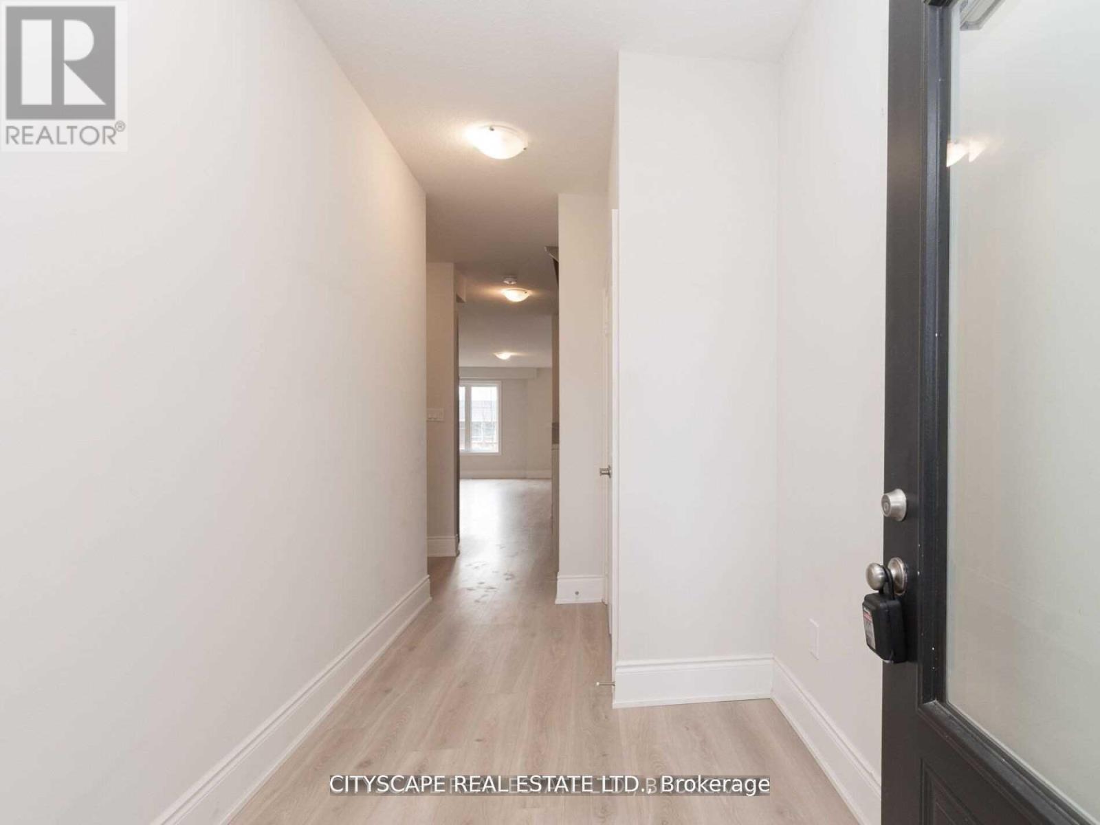 579 Wedgewood Drive, Burlington, Ontario  L7L 0J9 - Photo 36 - W12542044