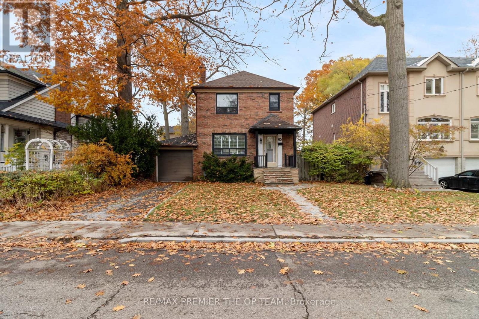 65 Long Branch Avenue, Toronto, Ontario  M8W 3J3 - Photo 2 - W12542046
