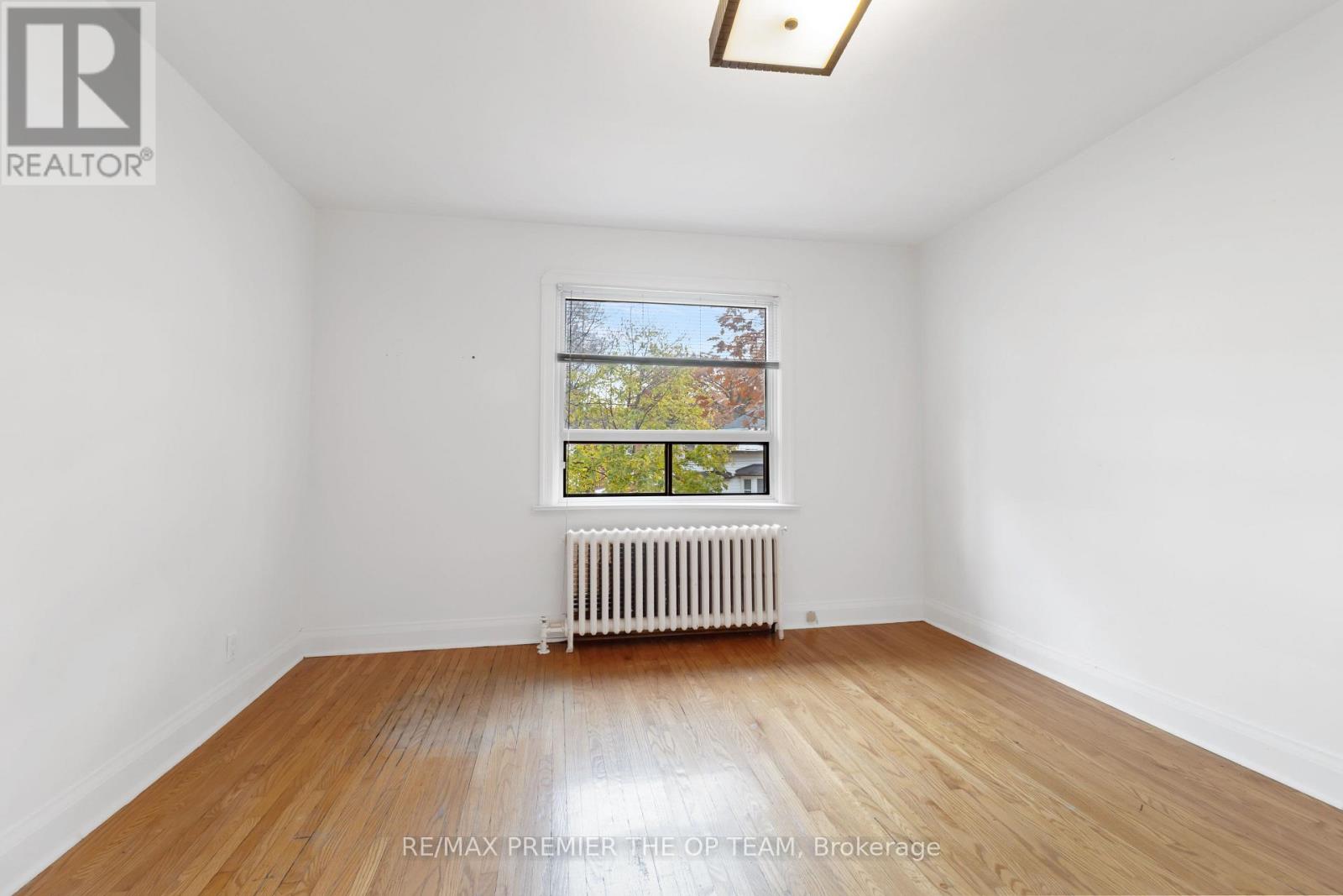 65 Long Branch Avenue, Toronto, Ontario  M8W 3J3 - Photo 21 - W12542046