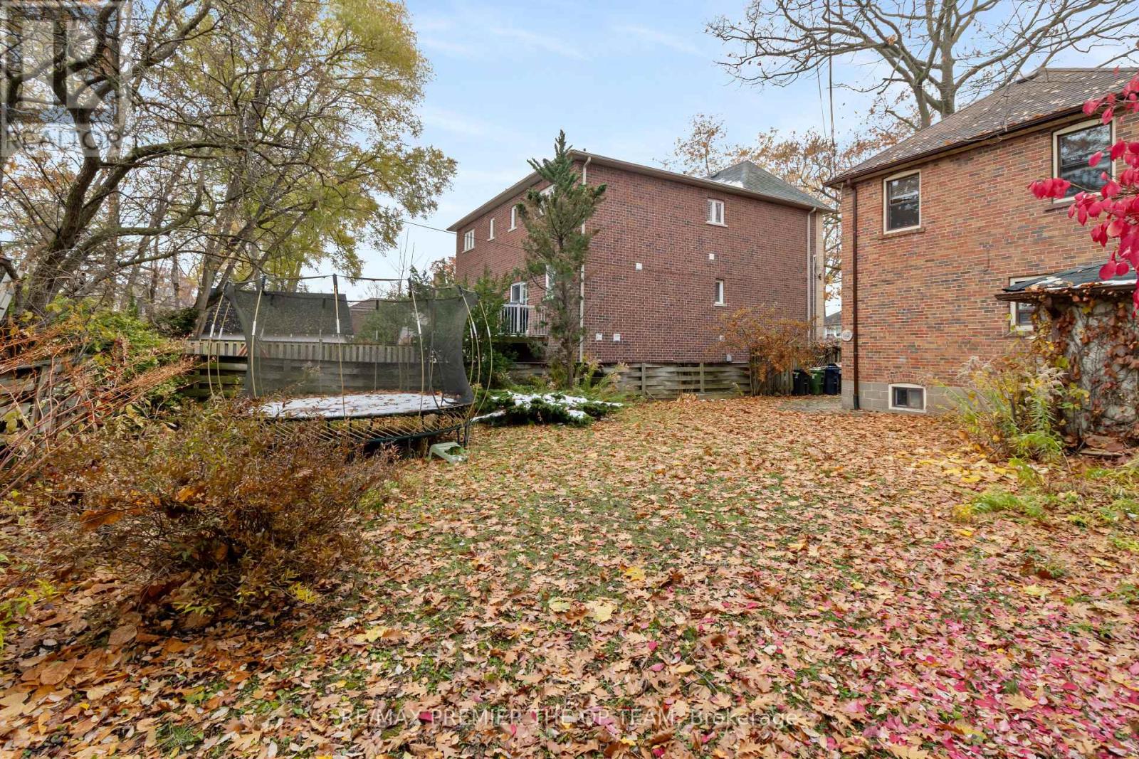65 Long Branch Avenue, Toronto, Ontario  M8W 3J3 - Photo 39 - W12542046