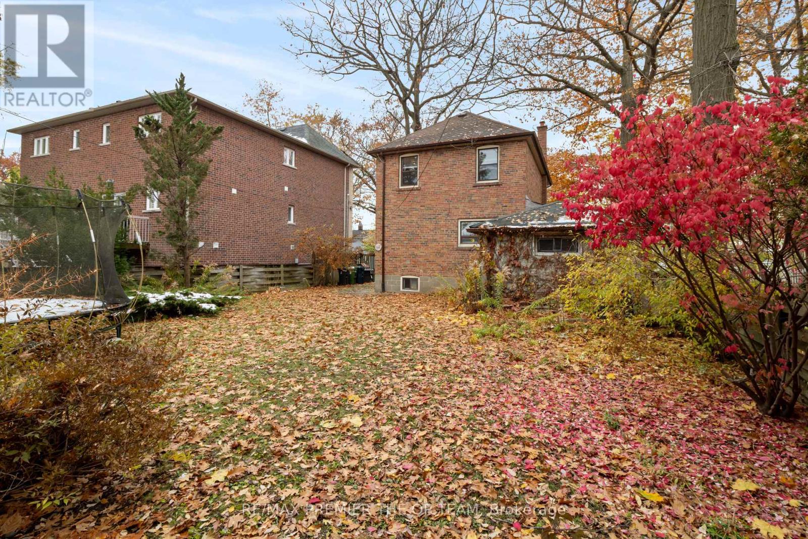 65 Long Branch Avenue, Toronto, Ontario  M8W 3J3 - Photo 42 - W12542046