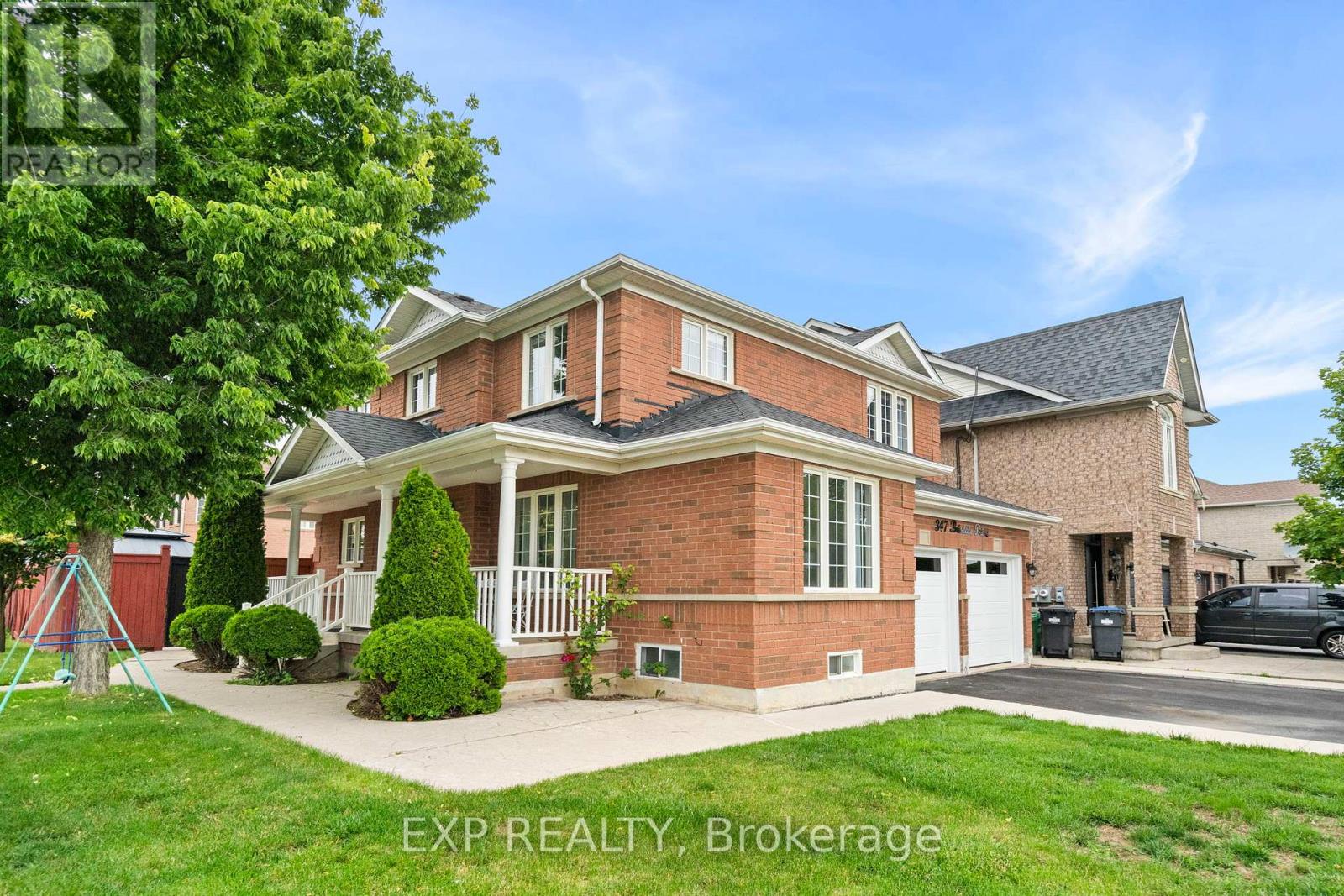 347 Brisdale Drive, Brampton, Ontario  L7A 3M6 - Photo 2 - W12542094