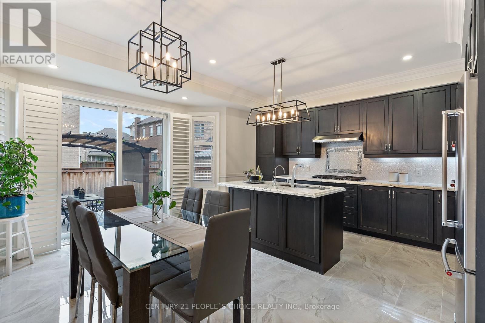 240 Etheridge Avenue, Milton, Ontario  L9E 1H6 - Photo 11 - W12542116