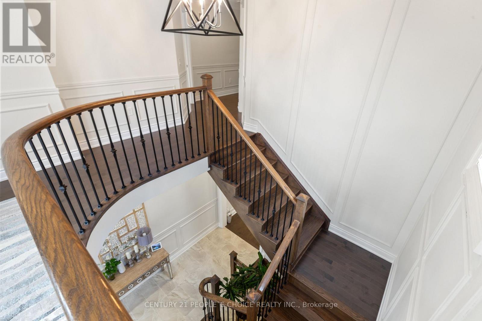 240 Etheridge Avenue, Milton, Ontario  L9E 1H6 - Photo 18 - W12542116