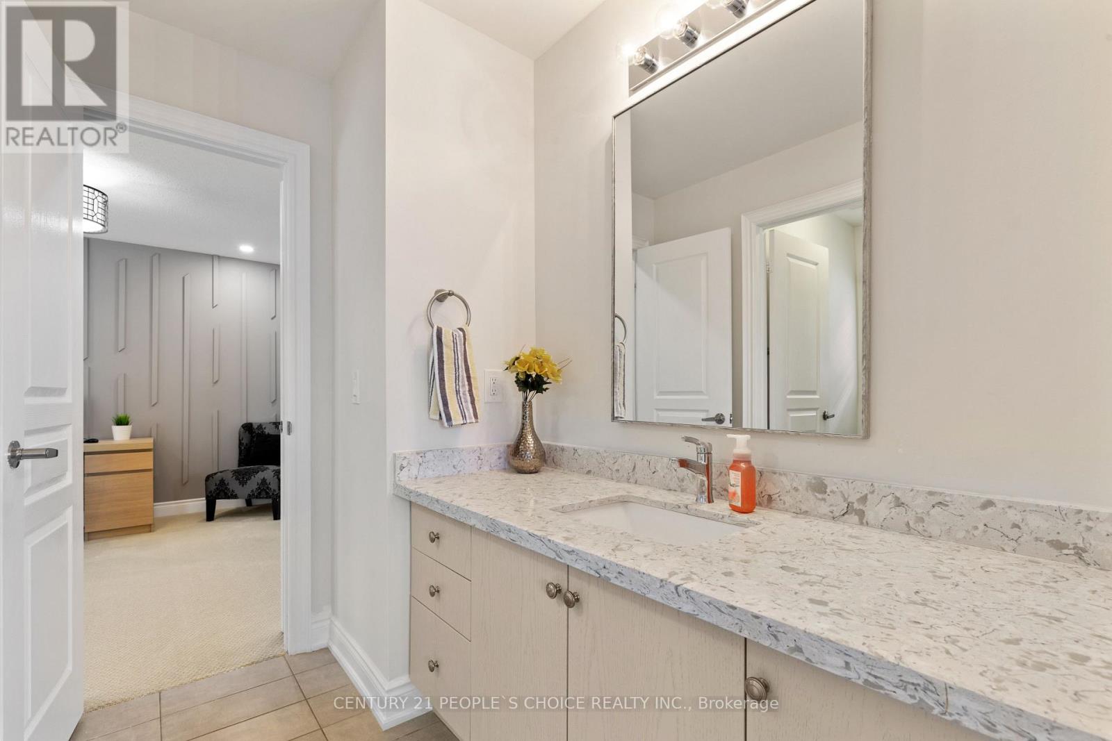 240 Etheridge Avenue, Milton, Ontario  L9E 1H6 - Photo 25 - W12542116