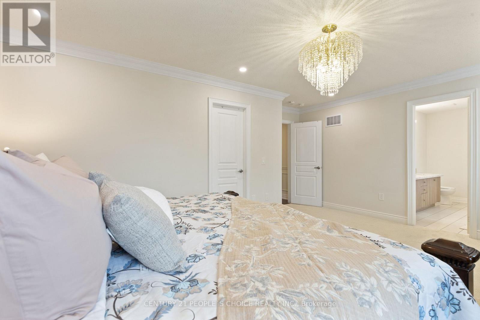 240 Etheridge Avenue, Milton, Ontario  L9E 1H6 - Photo 30 - W12542116