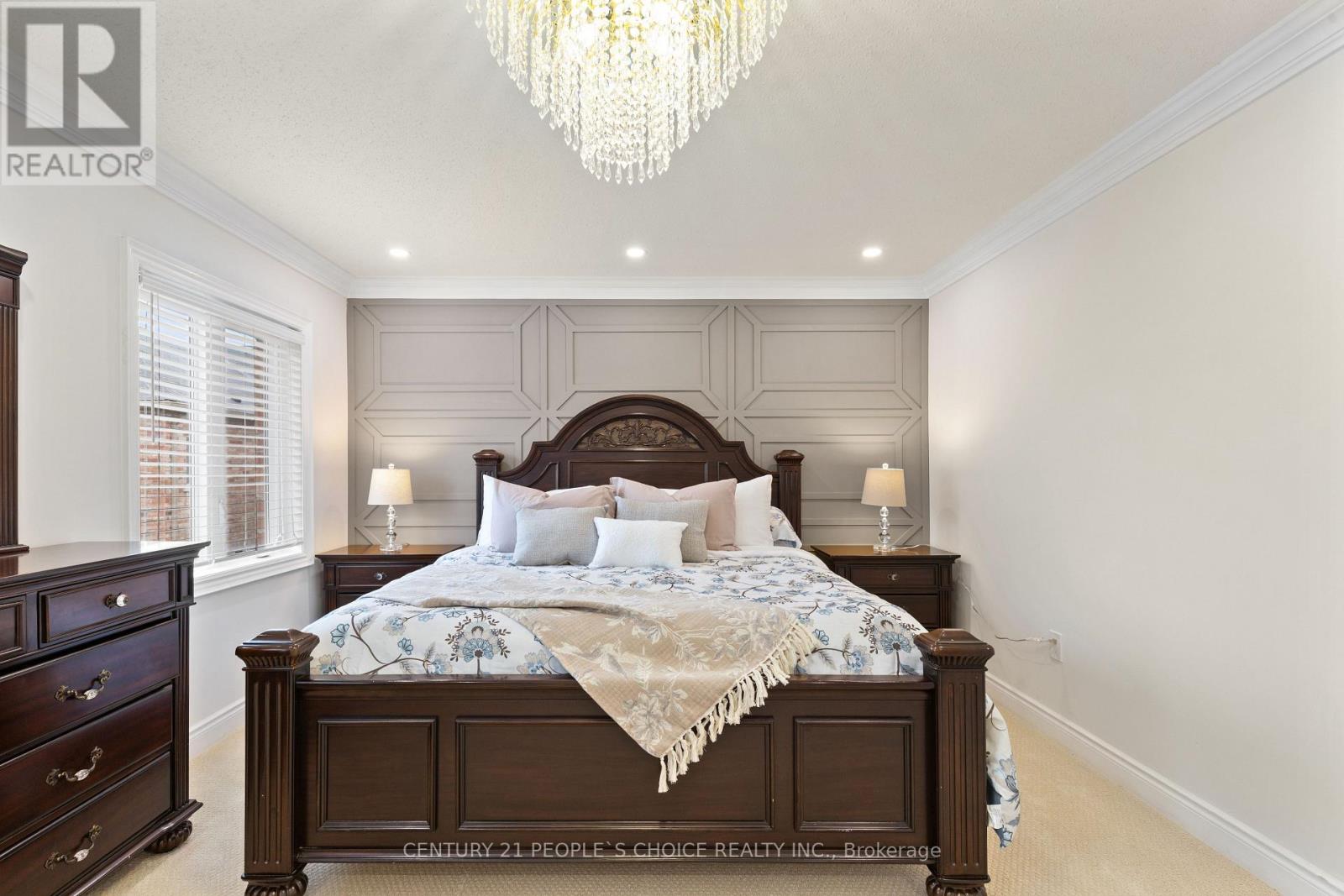 240 Etheridge Avenue, Milton, Ontario  L9E 1H6 - Photo 31 - W12542116