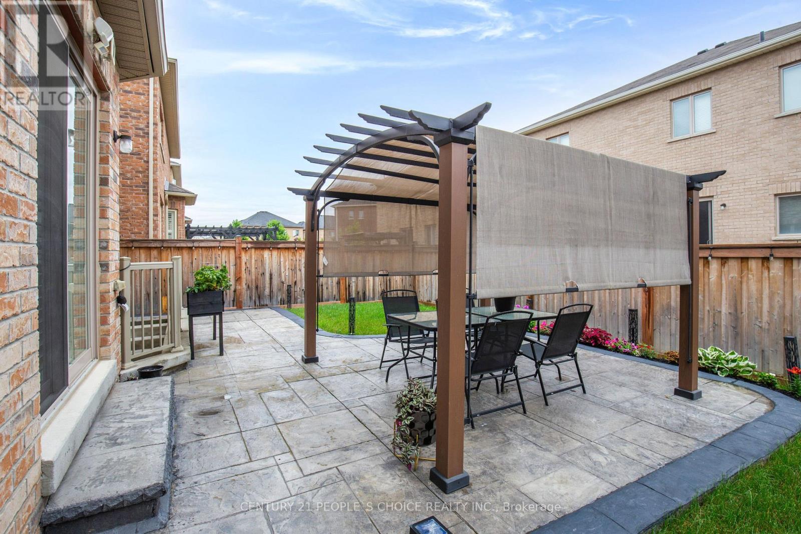 240 Etheridge Avenue, Milton, Ontario  L9E 1H6 - Photo 49 - W12542116