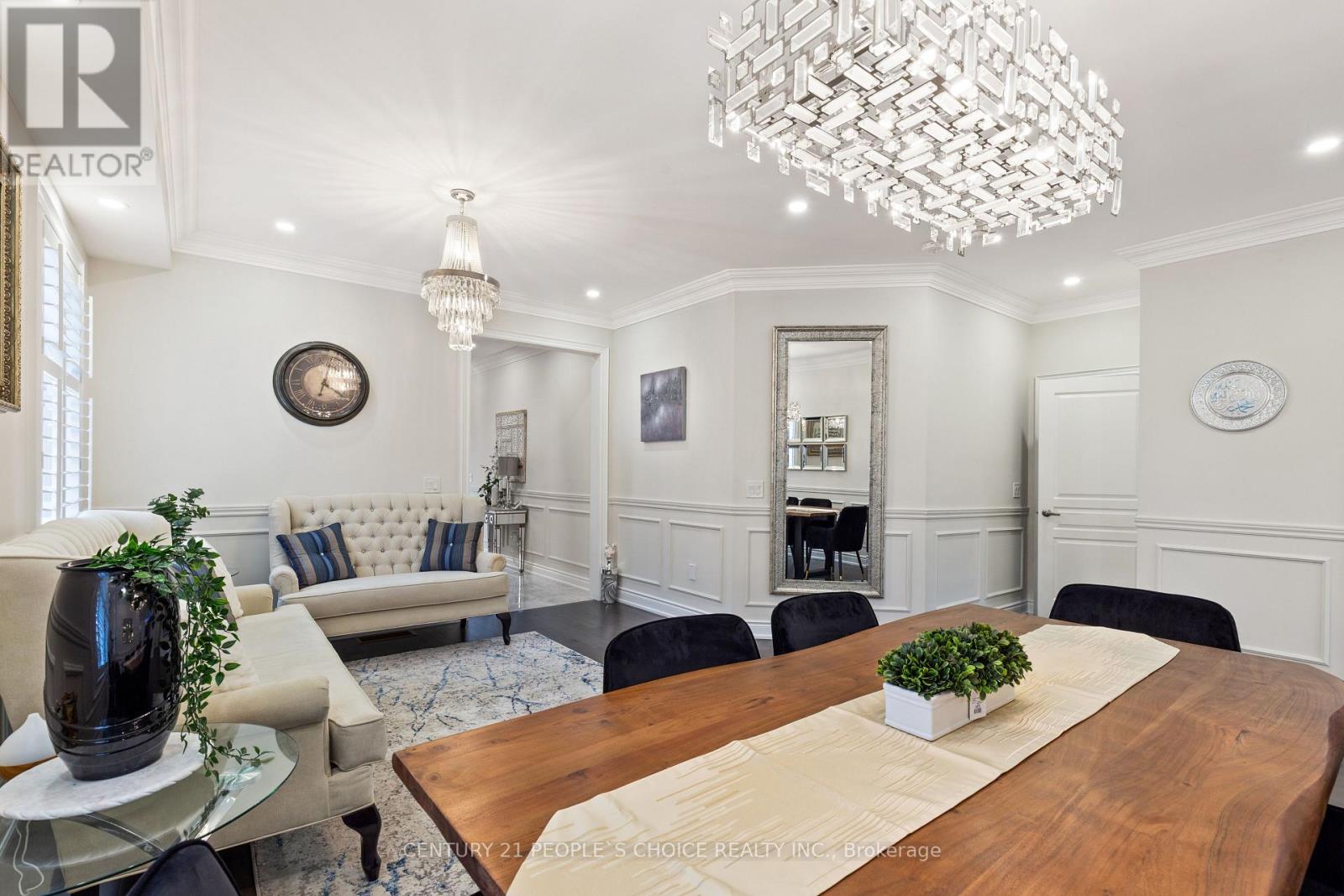 240 Etheridge Avenue, Milton, Ontario  L9E 1H6 - Photo 7 - W12542116