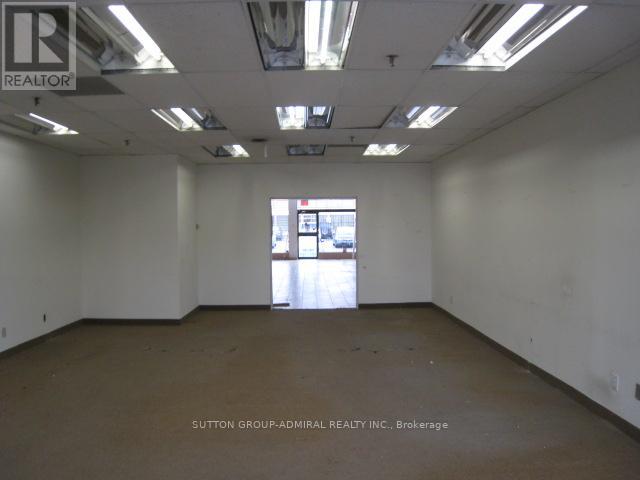 4507 Chesswood Drive, Toronto, Ontario  M3J 2T9 - Photo 10 - W12542138