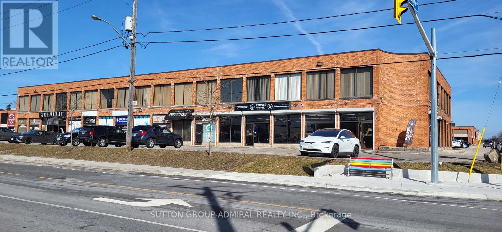 4507 Chesswood Drive, Toronto, Ontario  M3J 2T9 - Photo 14 - W12542138