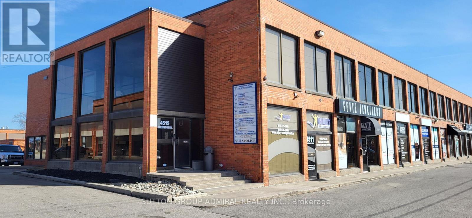 4507 Chesswood Drive, Toronto, Ontario  M3J 2T9 - Photo 16 - W12542138