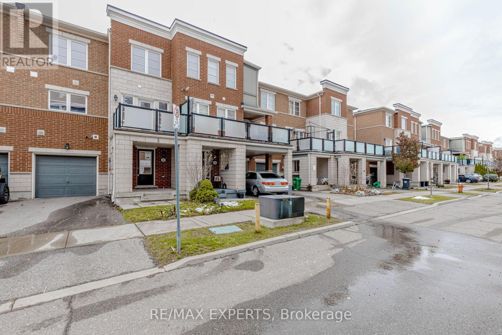 27 - 86 BAYCLIFFE CRESCENT, Brampton, Ontario