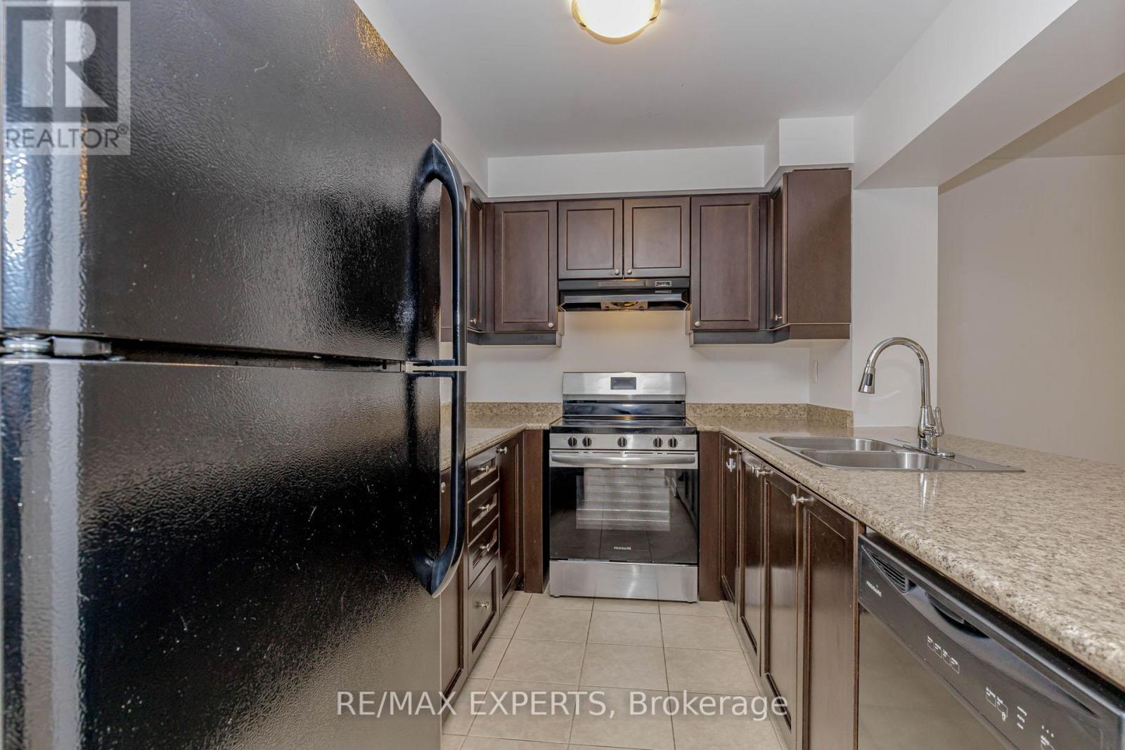 27 - 86 Baycliffe Crescent, Brampton, Ontario L7A 3Z3 - Photo 18 - W12542150