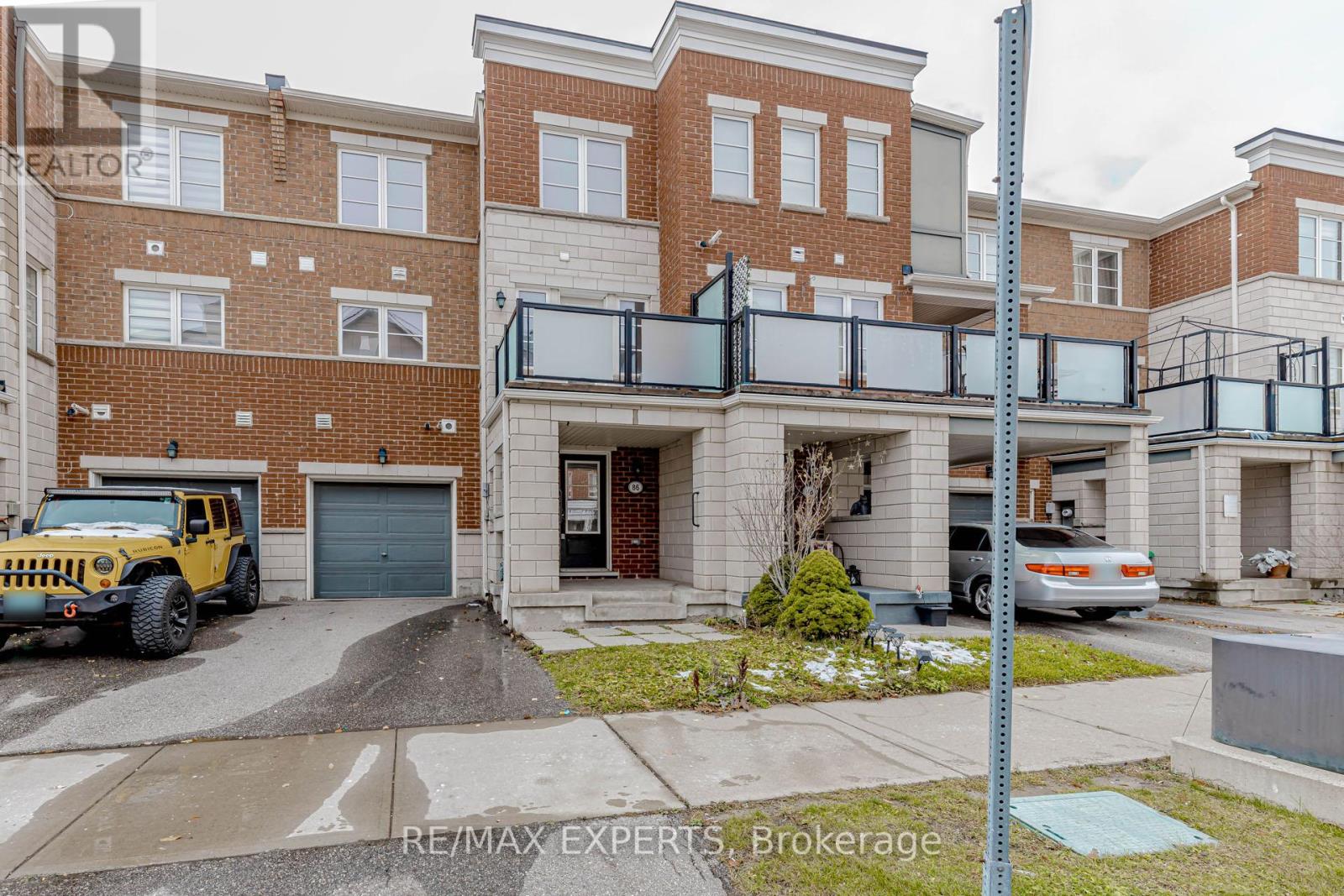 27 - 86 Baycliffe Crescent, Brampton, Ontario L7A 3Z3 - Photo 2 - W12542150