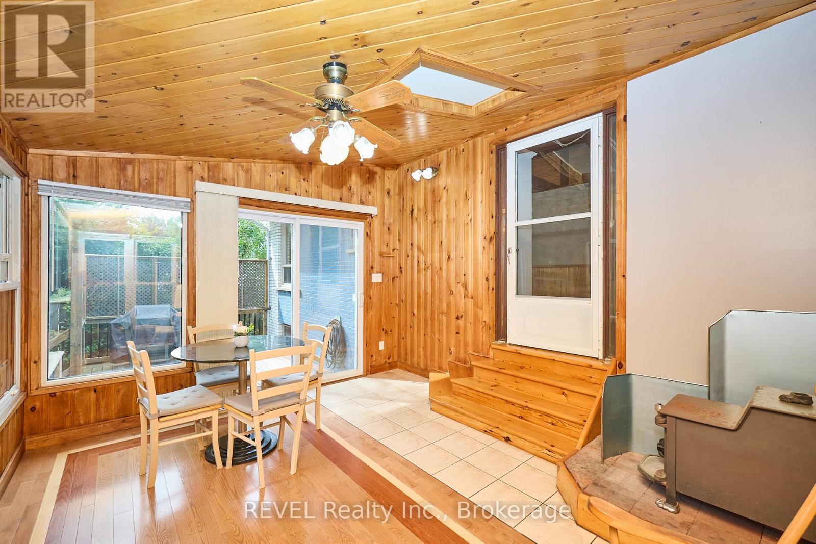 268 Canboro Road, Pelham, Ontario L0S 1M0 - Photo 18 - X12542296