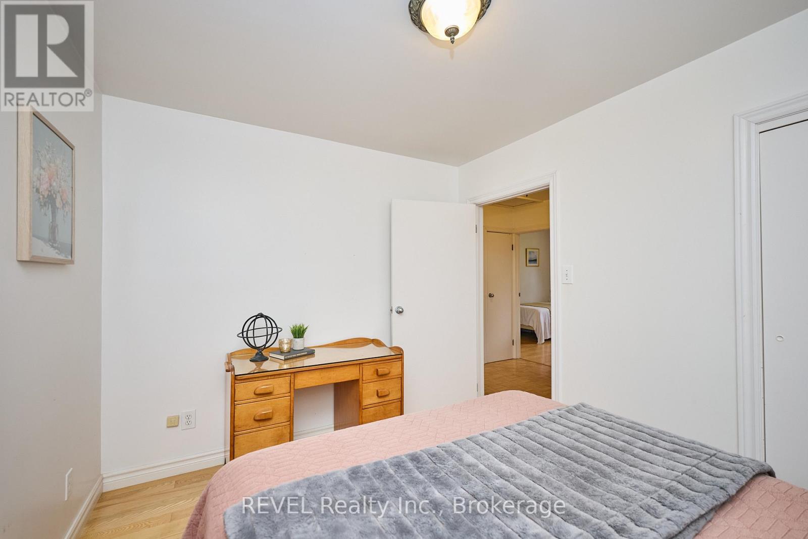 268 Canboro Road, Pelham, Ontario L0S 1M0 - Photo 24 - X12542296