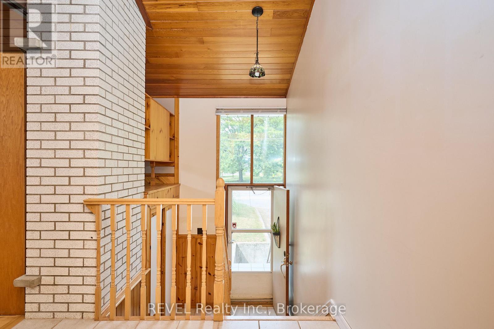 268 Canboro Road, Pelham, Ontario L0S 1M0 - Photo 28 - X12542296