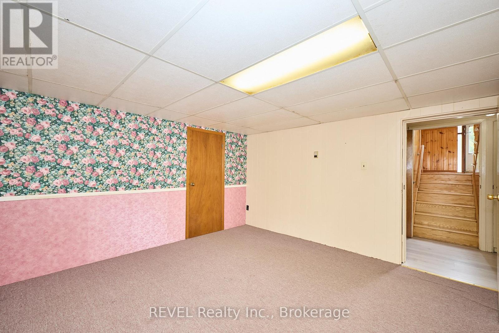 268 Canboro Road, Pelham, Ontario L0S 1M0 - Photo 29 - X12542296