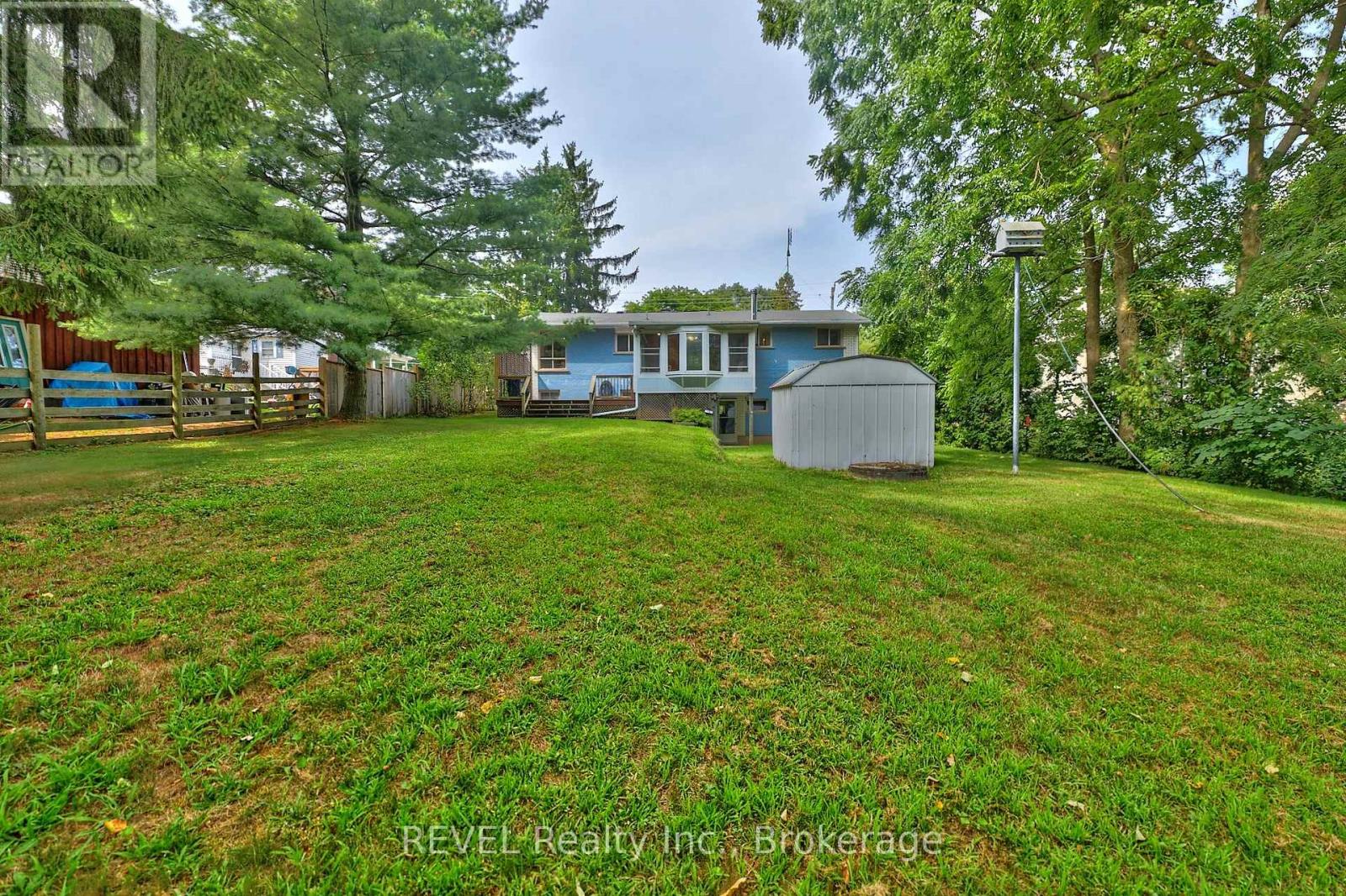 268 Canboro Road, Pelham, Ontario L0S 1M0 - Photo 43 - X12542296